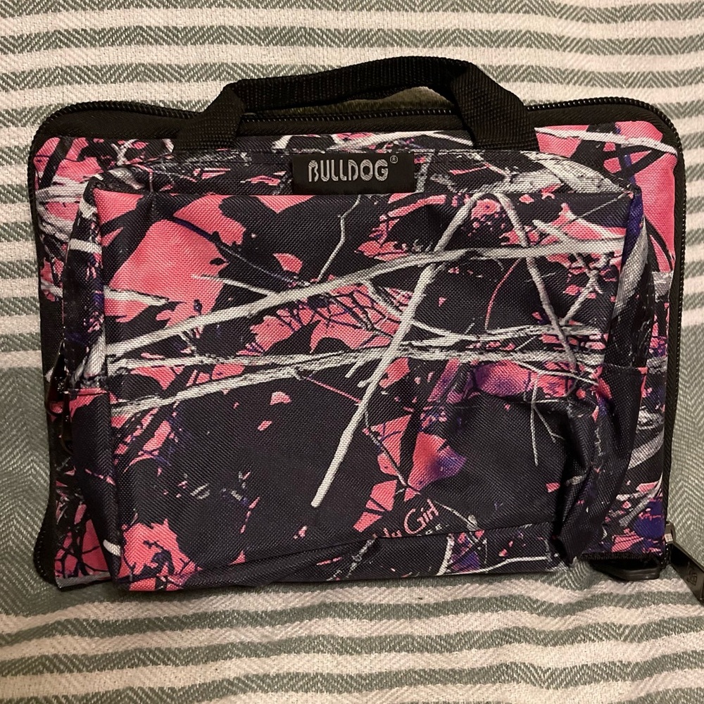 Bulldog Muddy Girl Pink Camo Mini Range Bag‎
